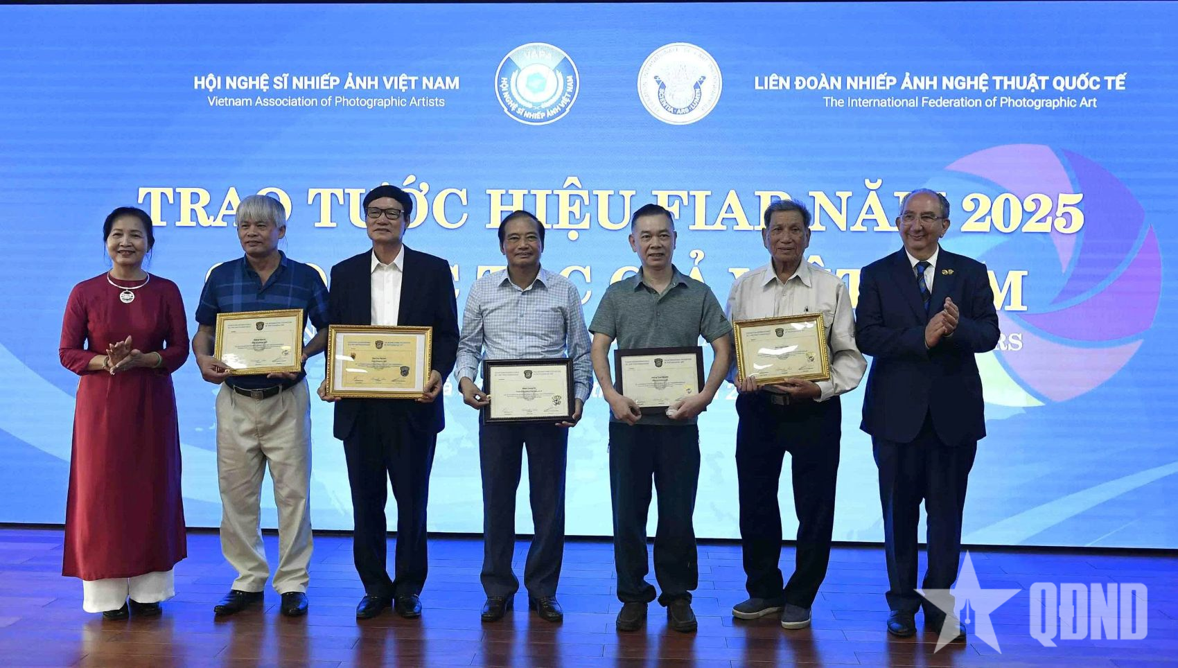 Tăng cường hợp tác nhiếp ảnh nghệ thuật